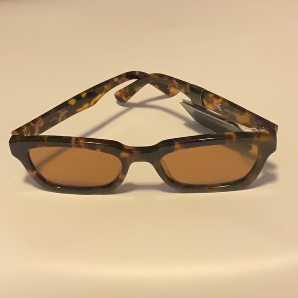 Angular Sunglasses - Picture 4 of 9